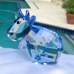 Swarovski Limited Edition Lovlots Cow